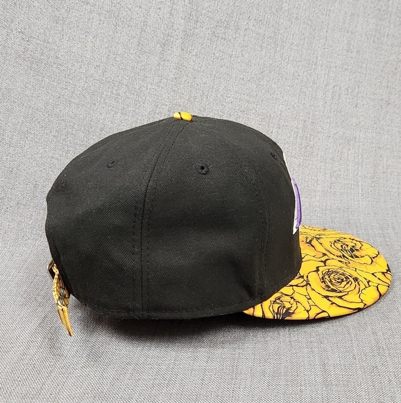 New Era × Los Angeles Lakers Floral Brim Adjustable Buckle Back Hat Med/ Large - Picture 4 of 9